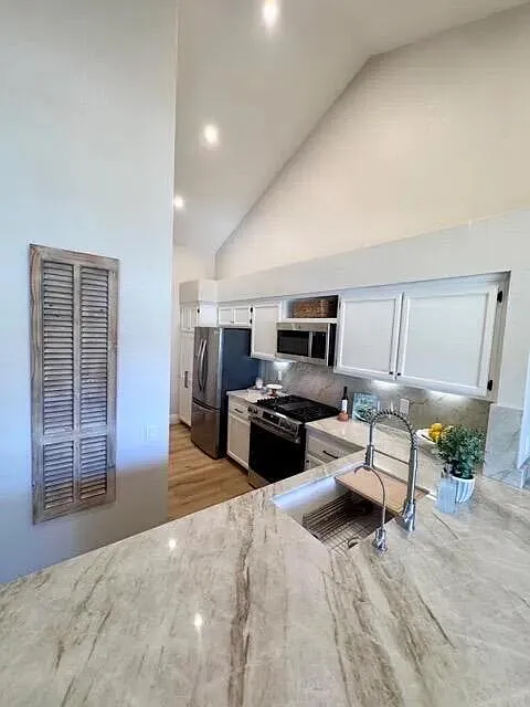 1 bed, 1.0 bath, 820 sqft, $3,450 — Photo 4