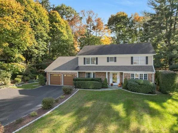 26 Sunset Drive, Thornwood, NY 10594