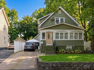 569 W 7th Ave, Roselle, NJ 07203