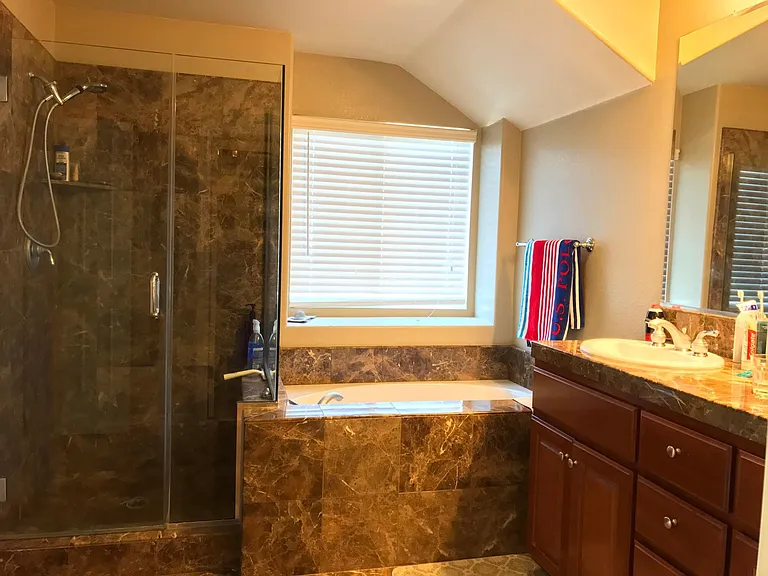 2724 Ashwell Ln — Photo 6