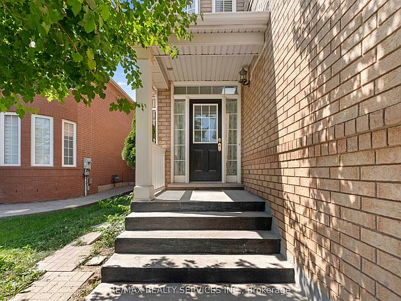 3rd image of 3696 Waterfall Cres