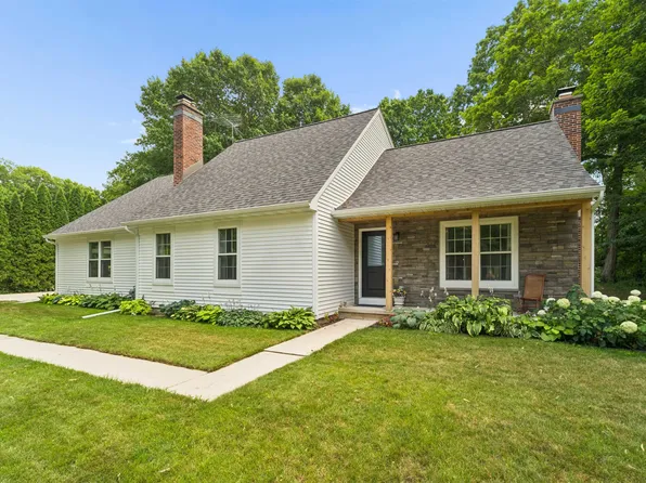 W5768 Timber Trl, Fond Du Lac, WI 54937