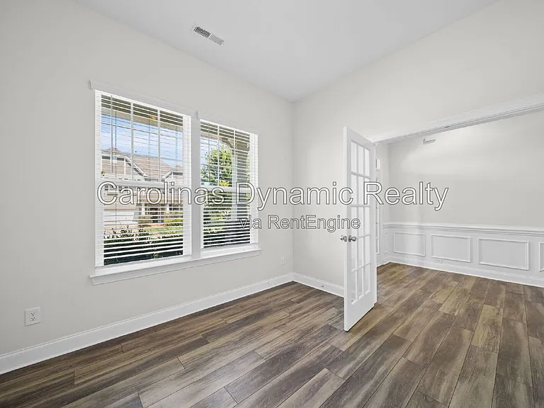 1106 Cigar Ln — Photo 6