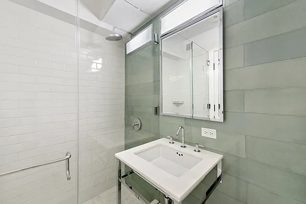 Rented by Avenues Real Estate | media 17