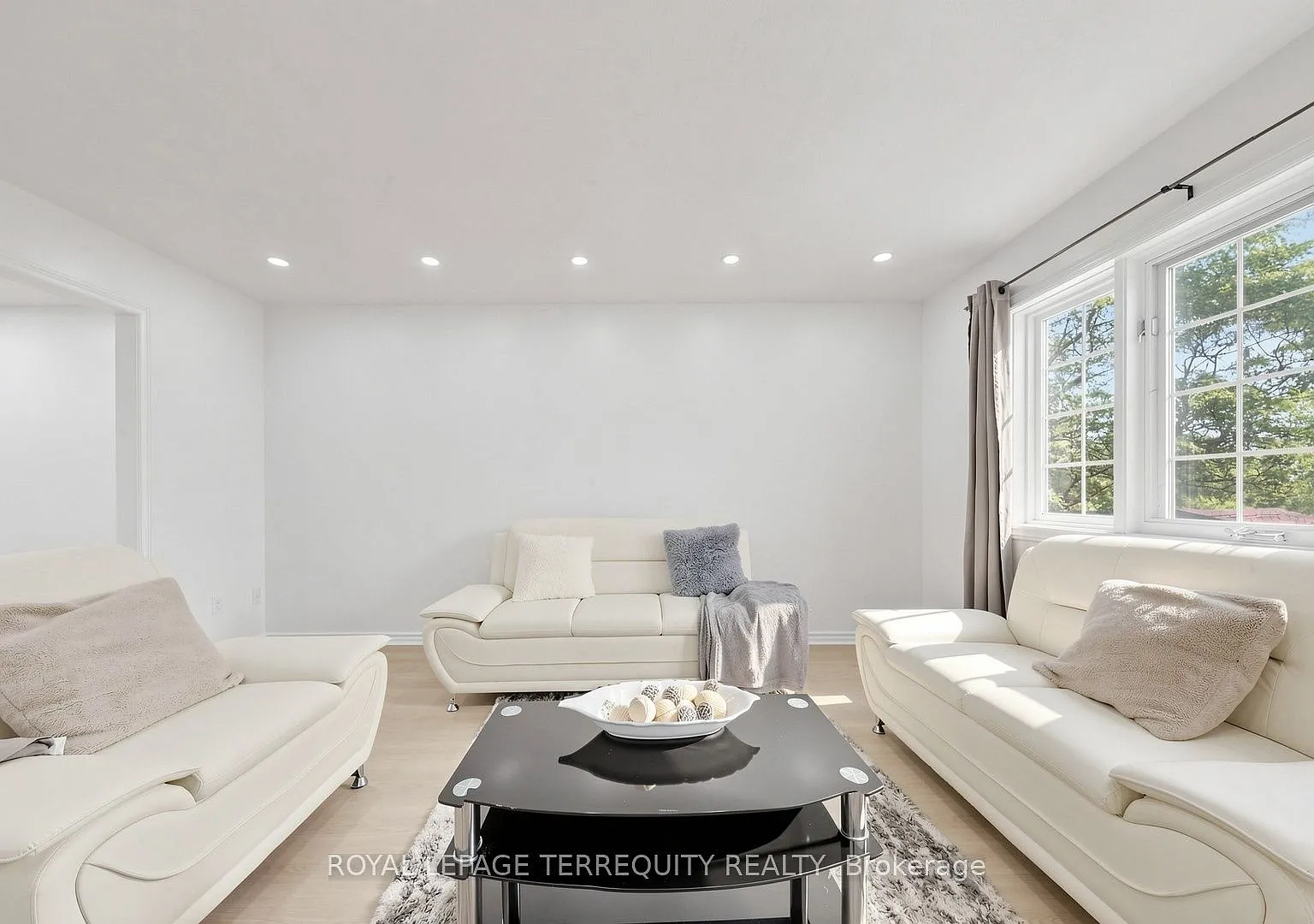 4 bed, $3,450 — Photo 4