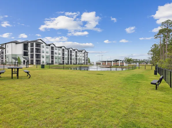 The Beacon at 331 Apartments