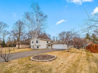 595 Elaine Ave, Shoreview, MN 55126