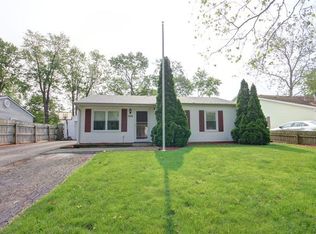 1704 Ridgeland Dr, Champaign, IL 61821