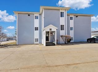 3130 W Monroe St APT 201, Waukegan, IL 60085