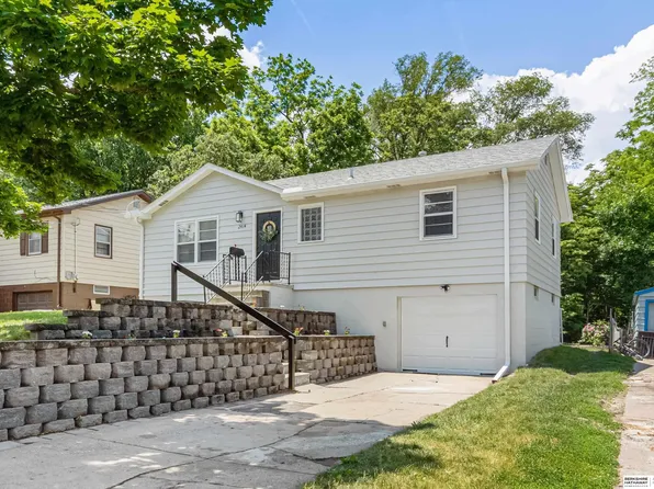 2414 S 6th St, Omaha, NE 68108