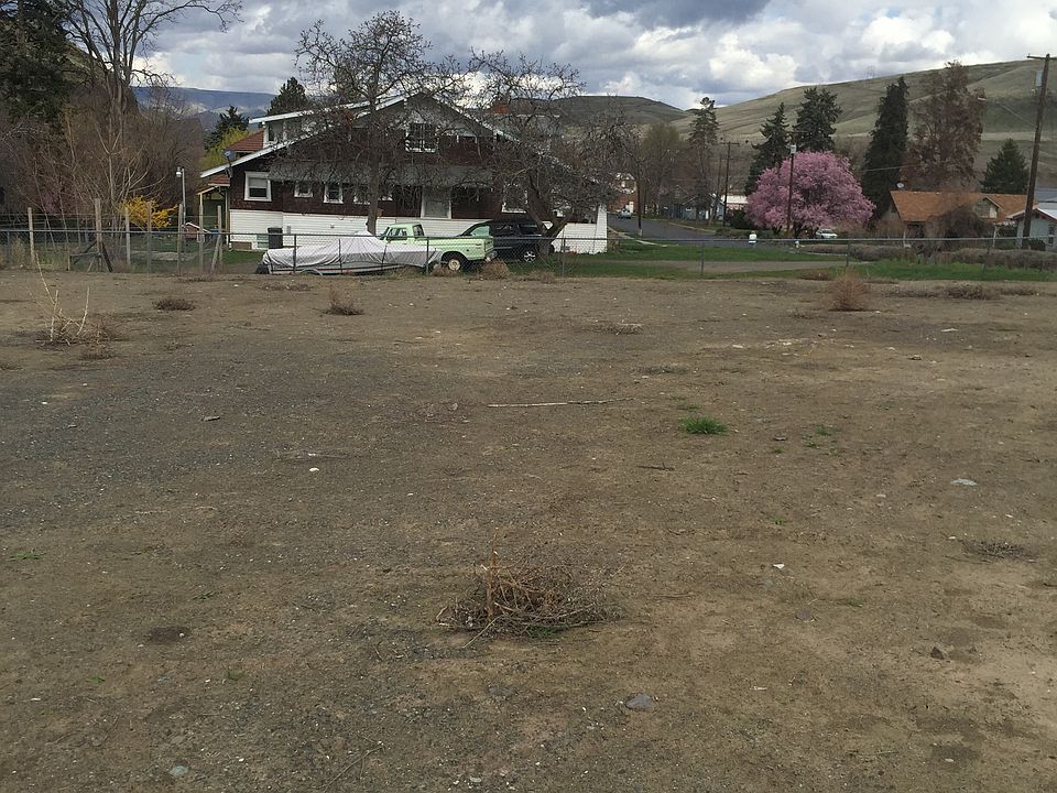 2nd image of 835 W 26th St