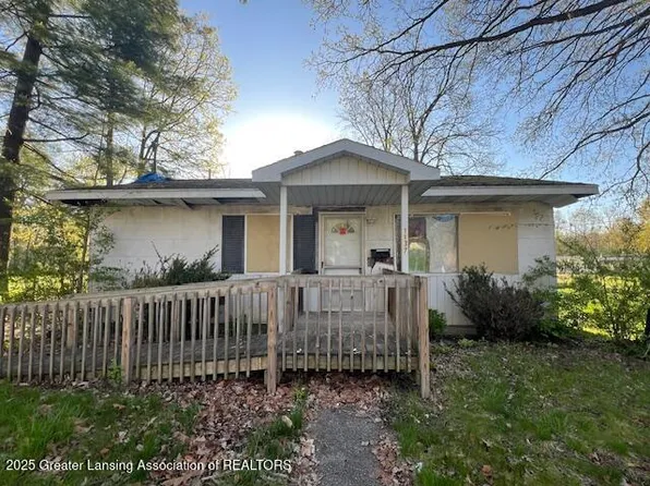 1137 Regent St, Lansing, MI 48912