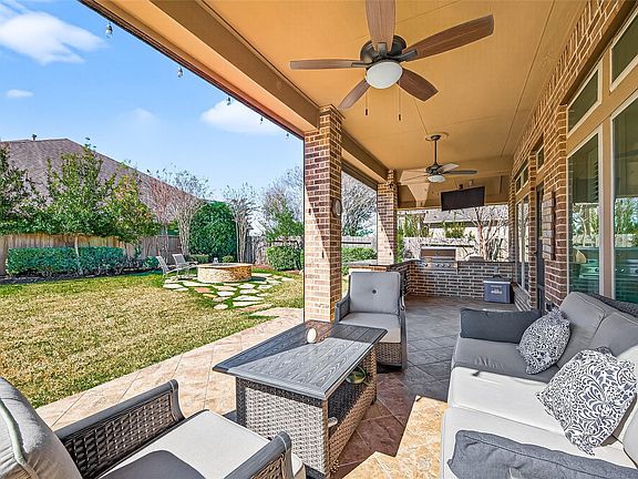 2nd image of 2803 Premier Cir