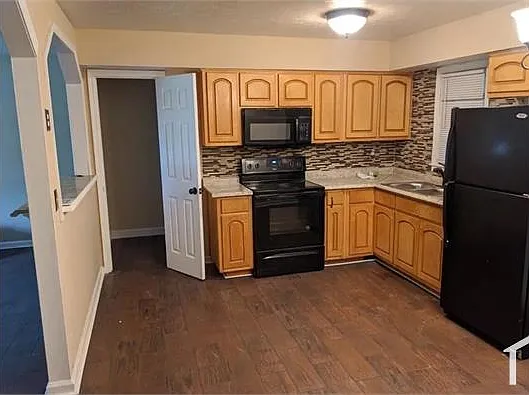 3 bed, $1,395 — Photo 2
