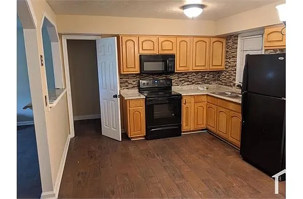 Building Photo - 5608 Blueridge Dr
