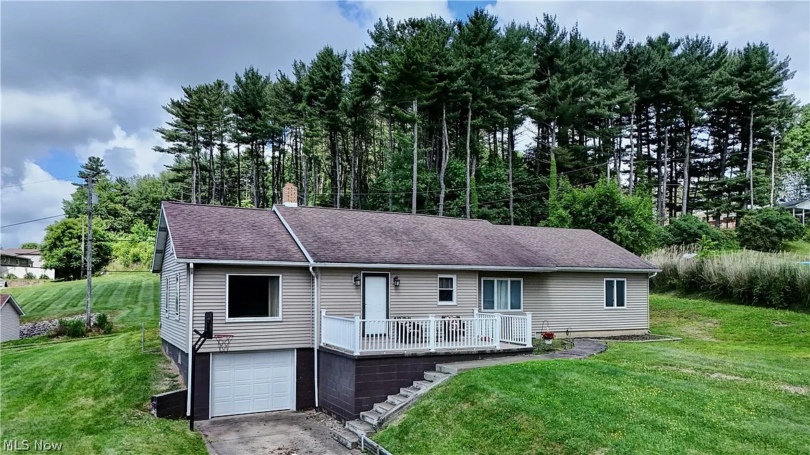 1585 Shadyside Rd photo 1