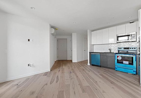 3rd image of 31-25 Newtown Ave #5D