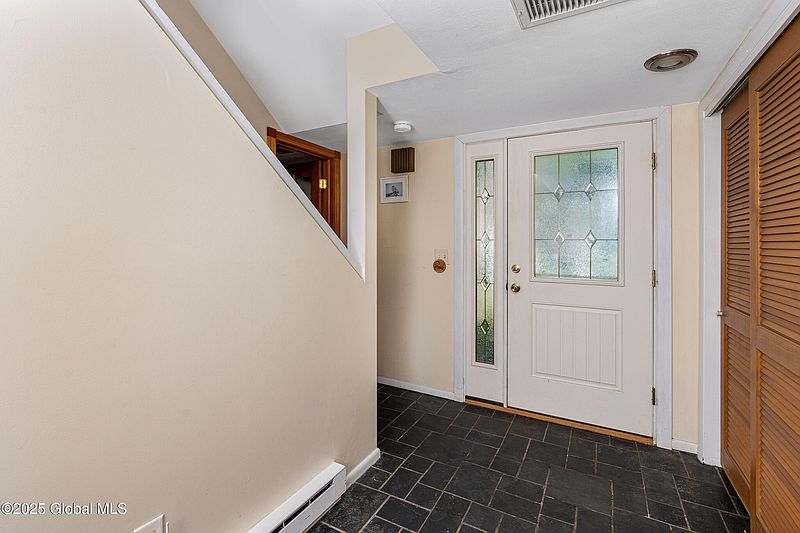 5th image of 24 Chestnut Road