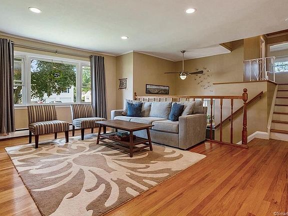 Second living area, with a fireplace!