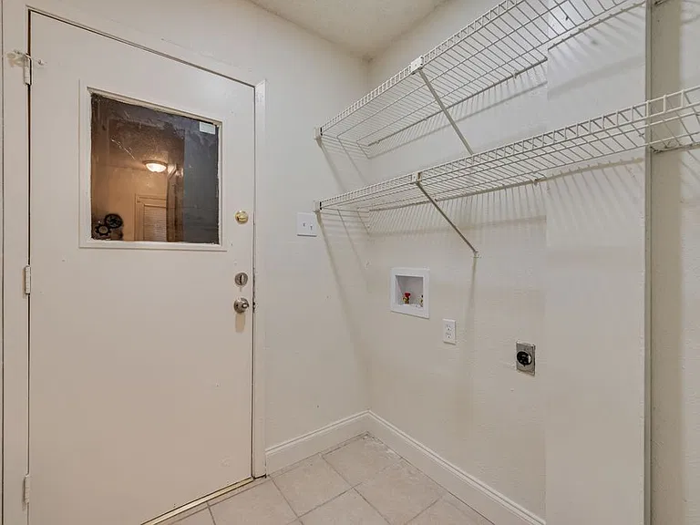8308 Oak Ct #B — Photo 18