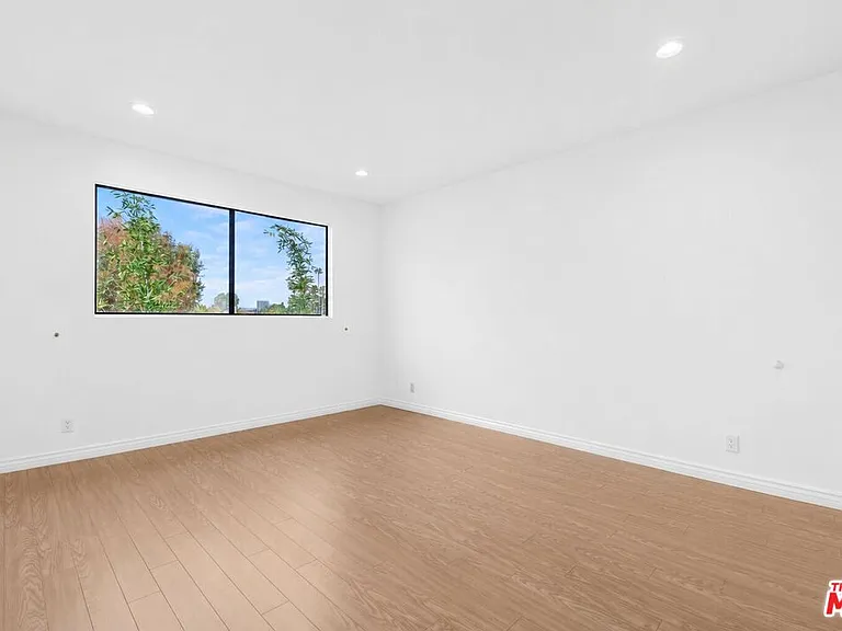 2175 S Beverly Glen Blvd #406 — Photo 11