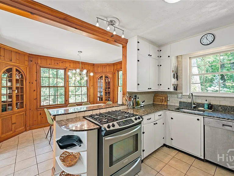 321 Milledge Hts — Photo 3