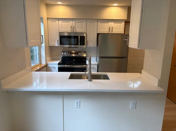 3358 Southbend Pl Unit 102, Bellingham, WA 98226