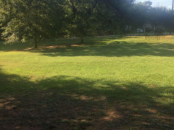 5th image of Harts Mill Dr