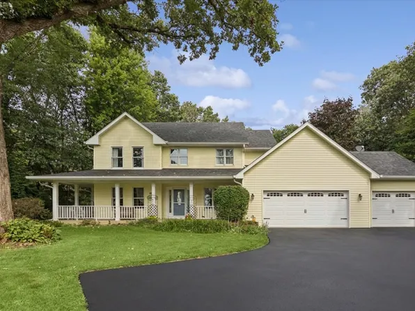 11115 E Riviera Dr, Spring Grove, IL 60081
