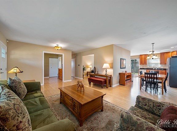 Just a Fantastic Flow throughout this Ranch Home!