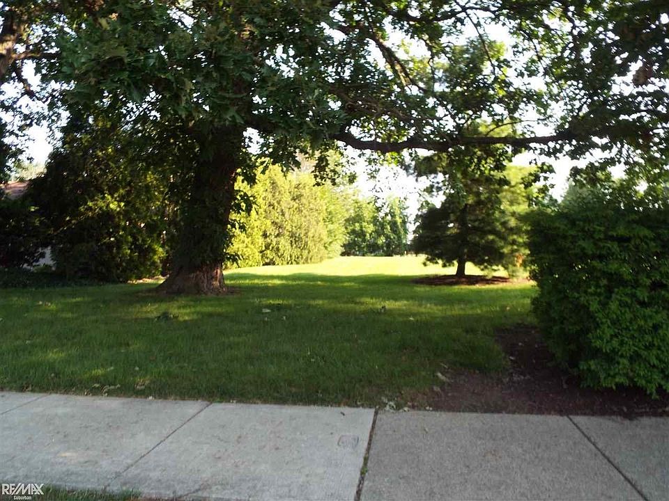 2nd image of 11439 Common Rd
