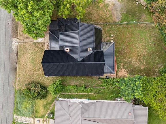 5th image of 309 Henry Ave