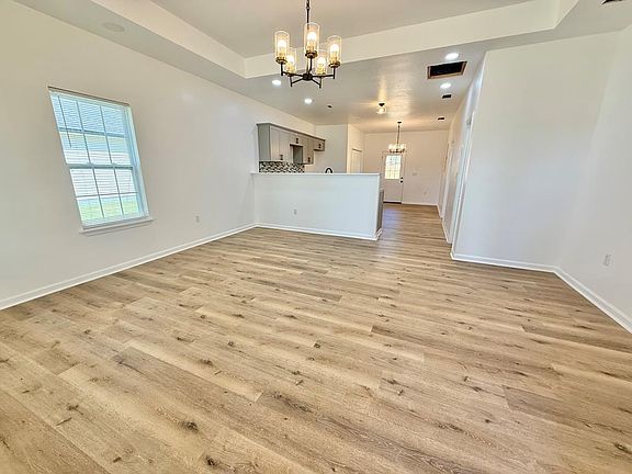 4th image of 820 Avenue C