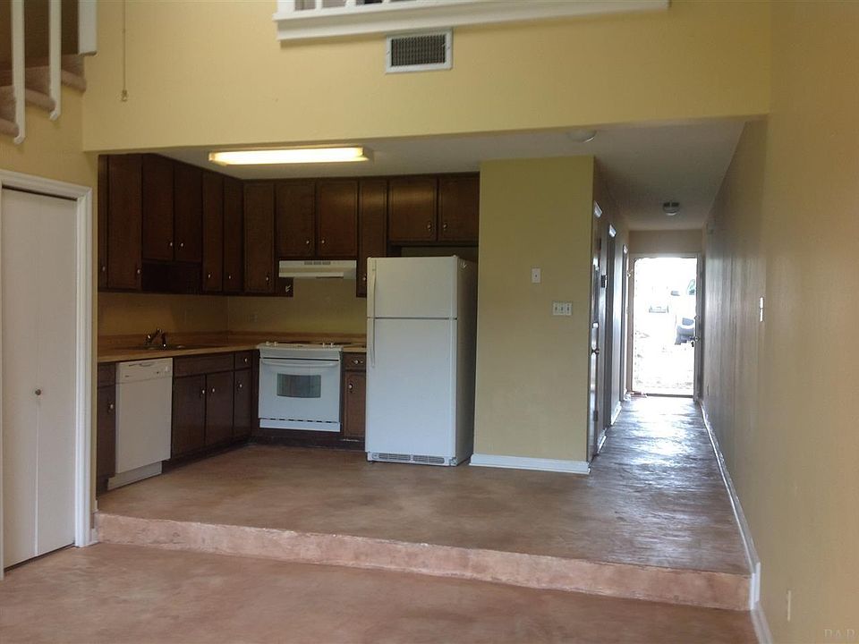 1st image of 9650 Hillview Dr APT 2