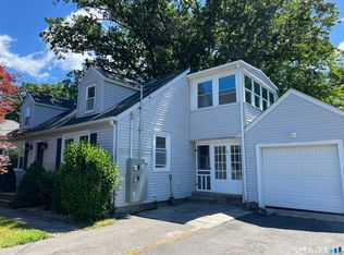 32 Woodland St, Plainville, CT 06062