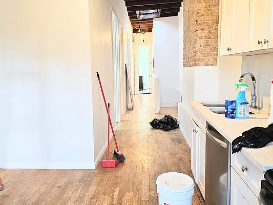 Rented by NYC REALTY GROUP 693 | media 6