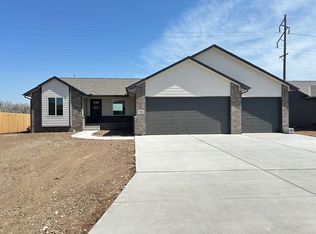 2826 N Rutland Ln, Augusta, KS 67010