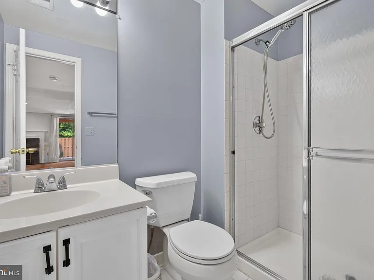 7259 Worsley Way — Photo 43
