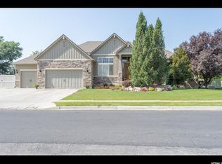 284 Willowmere Dr, Kaysville, UT 84037