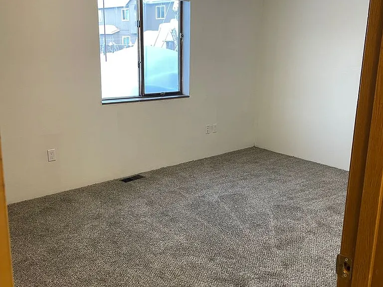 1441 E 12th Ave — Photo 12