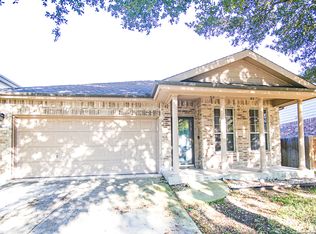 556 Foxford Run Dr, Schertz, TX 78108
