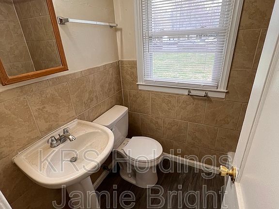 5th image of 4219 Fayette Cir