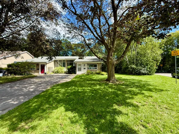 155 Three Valleys Dr, Toronto, ON M3A 3C1