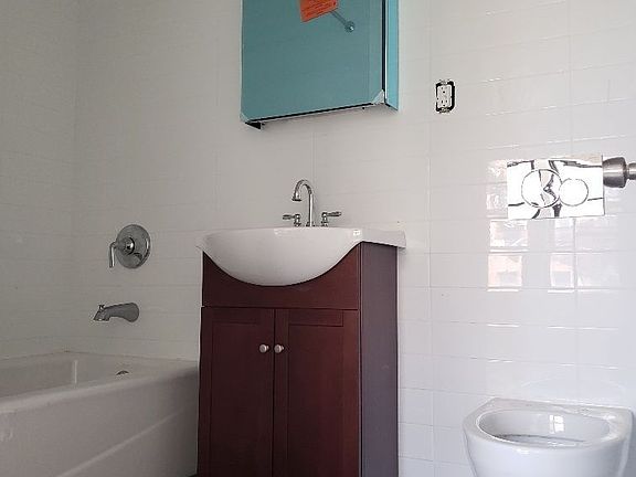 4th image of 115 Ocean Ave APT E15