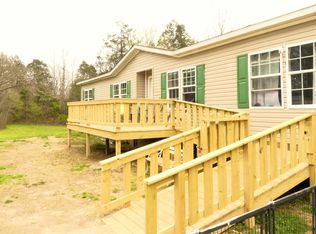 7000 Mount Carmel Rd, Parsons, TN 38363