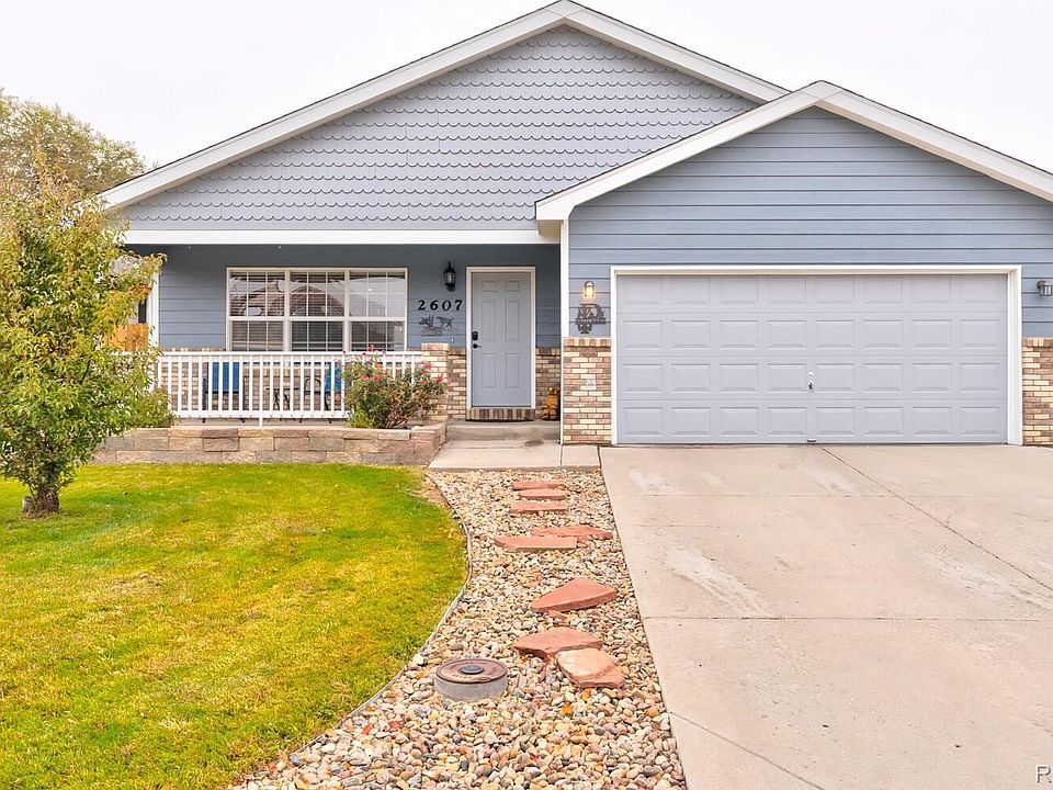 1st image of 2607 Park View Dr