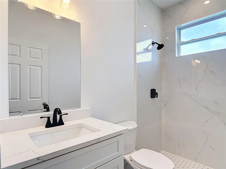 1081 McCrory St — Photo 45