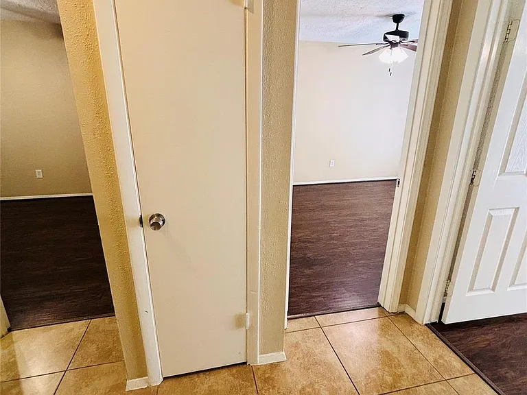 22219 Acorn Valley Dr — Photo 13