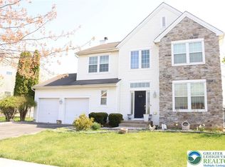 1035 Jervin Dr, Allentown, PA 18104