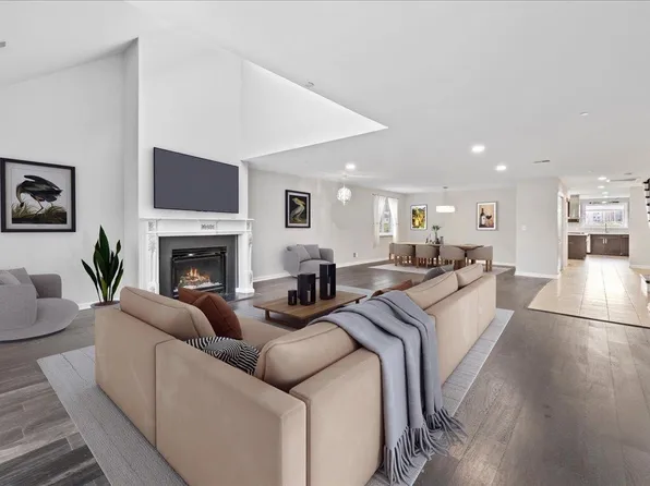 15 Riverview Cir #B, North Bergen, NJ 07047